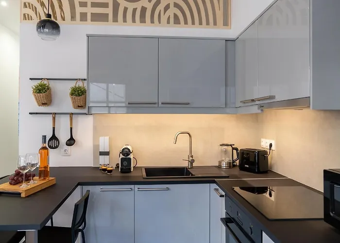 Central Suites Aegina 2